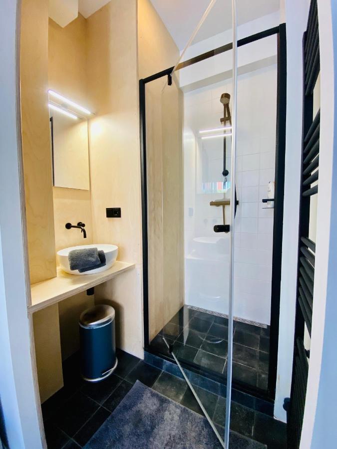 Private Studio With Free Car Parking Amsterdam Exteriör bild